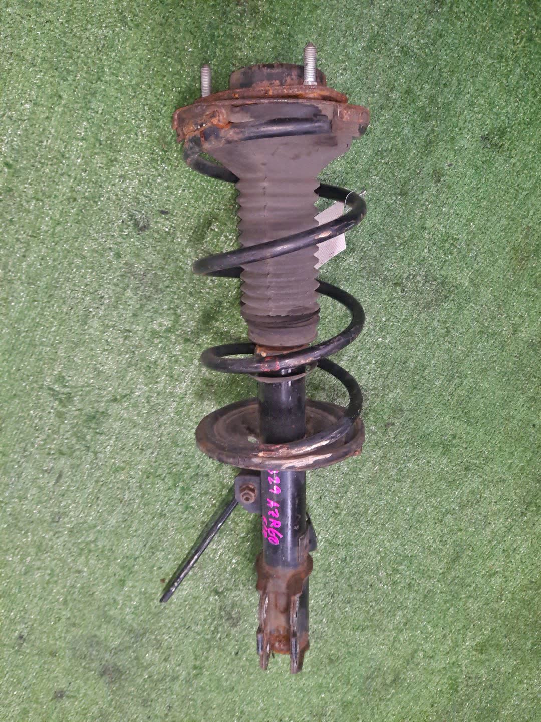 Стойка правая передняя TOYOTA NOAH, VOXY, IPSUM AZR60G, ACM21W 1AZ-FSE, 2AZ-FE 1 ракурс