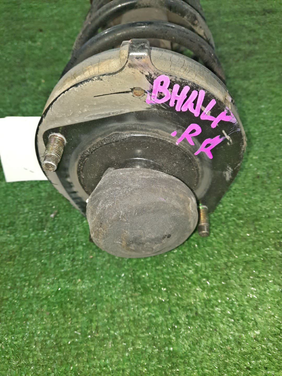 Стойка правая задняя MAZDA FAMILIA BHA7P, BHALP, BHA5P, BHA8P 4EE1-T, Z5-DE, B5, BP-ZE 2 ракурс