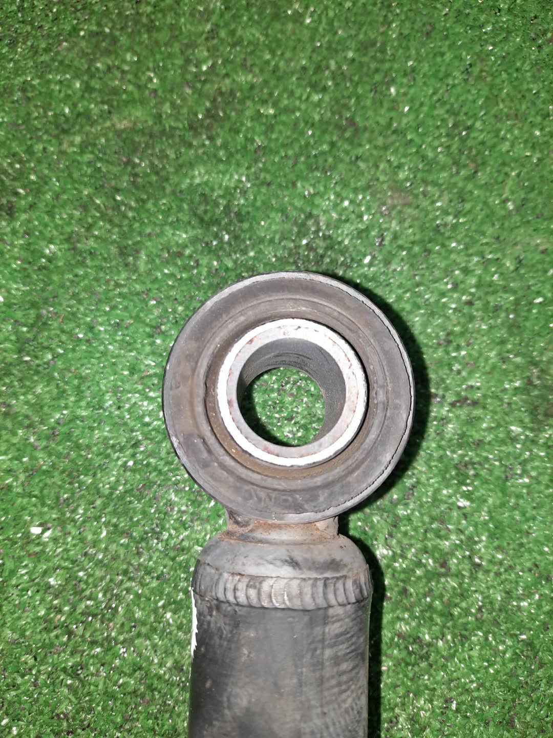 Стойка правая задняя TOYOTA COROLLA, OPA, PREMIO, COROLLA SPACIO, VISTA, ALLION, COROLLA FIELDER, ALLEX, COROLLA RUNX, SIENTA, WILL VS, VISTA ARDEO, COROLLA  AXIO NZE121, NZE120, NZE141, ZZE122, CE121, ZZE123, ACT10, ZCT10, ZZT240, NZT240, AZT240, NZ