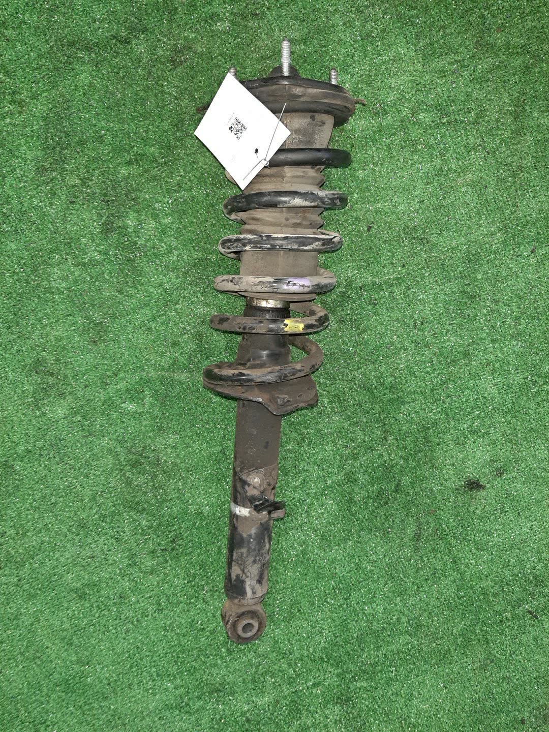 Стойка правая передняя TOYOTA BREVIS, CROWN, MARK II BLIT, PROGRES, VEROSSA, MARK II, CROWN ESTATE JCG10, JCG11, GS171, JZS175, JZS171, JKS175, JZX110W, GX110W, GX110, JZX110 1JZ-FSE, 2JZ-FSE, 1G-FE, 1JZ-GE 1 ракурс Стойка правая передняя TOYOTA BREVIS, CROWN, MARK II BLIT, PROGRES, VEROSSA, MARK II, CROWN ESTATE JCG10, JCG11, GS171, JZS175, JZS171, JKS175, JZX110W, GX110W, GX110, JZX110 1JZ-FSE, 2JZ-FSE, 1G-FE, 1JZ-GE 1 ракурс
