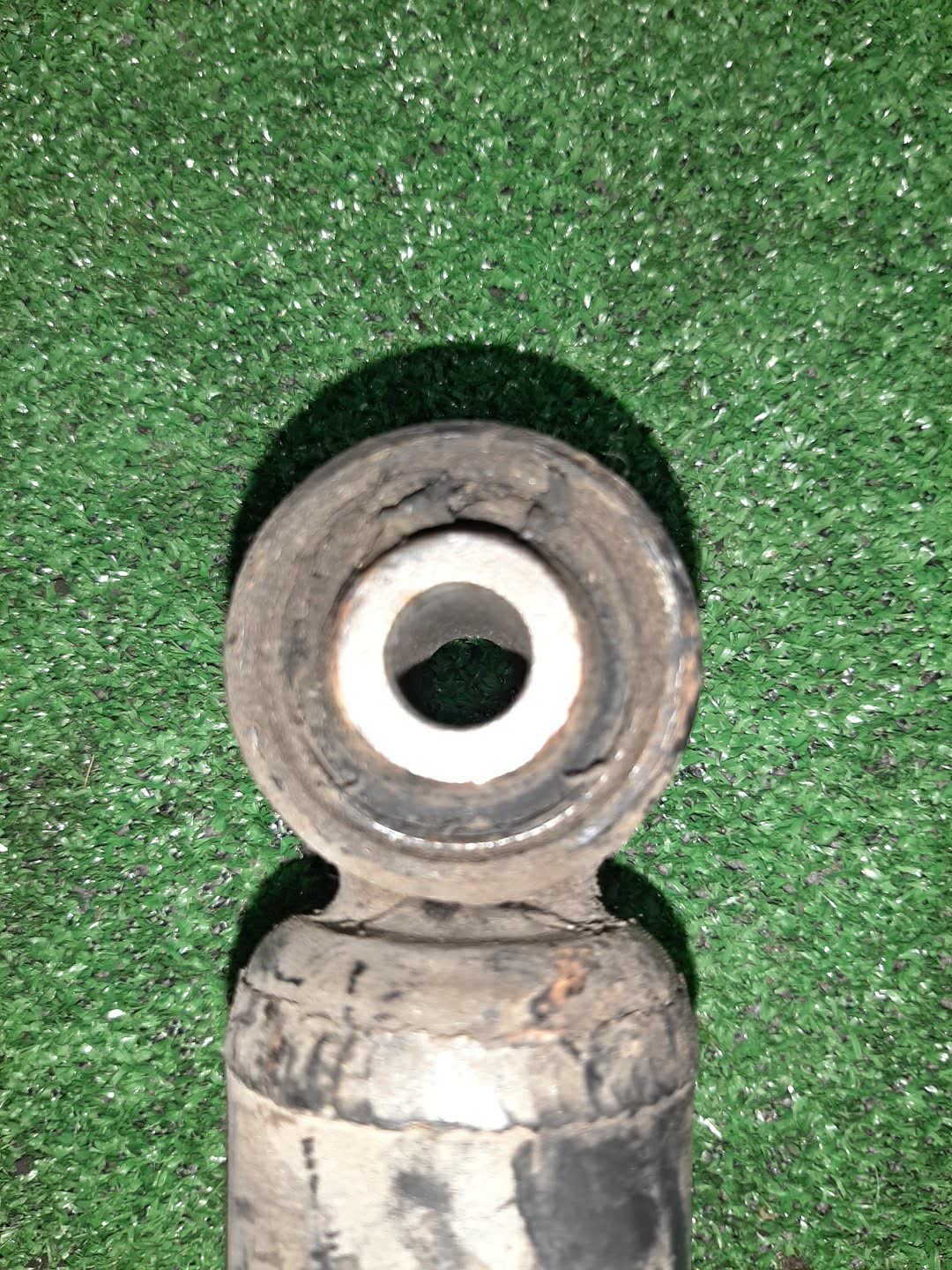 Стойка правая передняя TOYOTA BREVIS, CROWN, MARK II BLIT, PROGRES, VEROSSA, MARK II, CROWN ESTATE JCG10, JCG11, GS171, JZS175, JZS171, JKS175, JZX110W, GX110W, GX110, JZX110 1JZ-FSE, 2JZ-FSE, 1G-FE, 1JZ-GE 3 ракурс