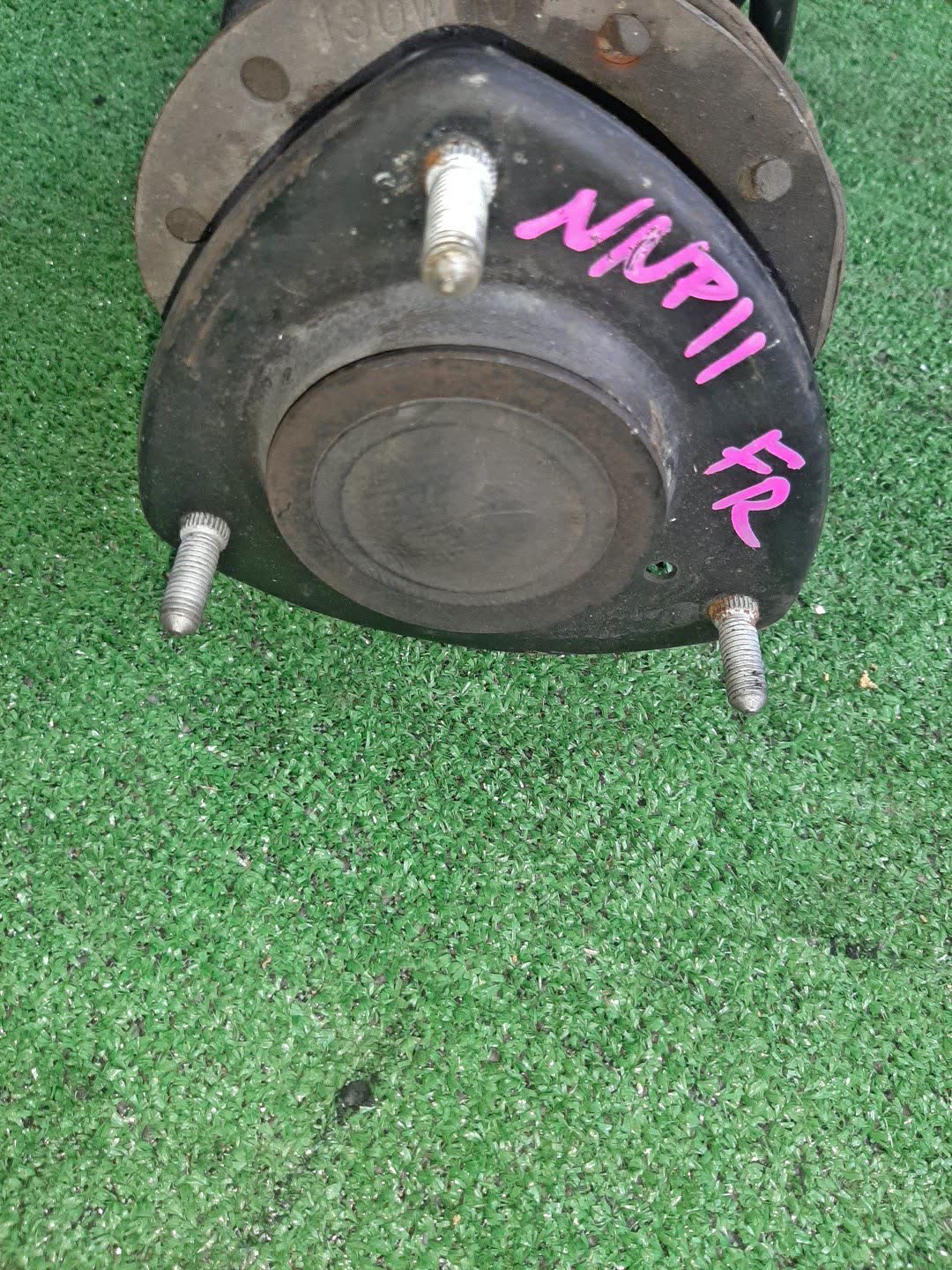 Стойка правая передняя TOYOTA FUNCARGO, IST, PLATZ, RAUM, VITZ, WILL VI, PROBOX, BB, PORTE, SUCCEED, WILL CYPHA NCP20, NCP21, NCP60, NCP61, NCP12, SCP11, NCZ20, SCP10, NCP10, SCP13, NCP13, NCP19, NCP51V, NCP58G, NCP50V, NLP51, NCP52V, NCP30, NCP31, N