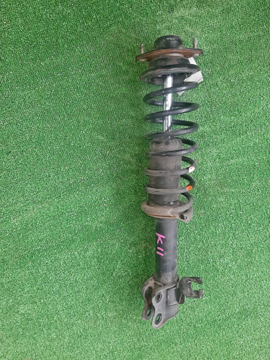 Стойка правая передняя NISSAN MARCH, CUBE K11, HK11, AK11, Z10, AZ10, ANZ10 CG13DE, CGA3DE, CG10DE 1 ракурс