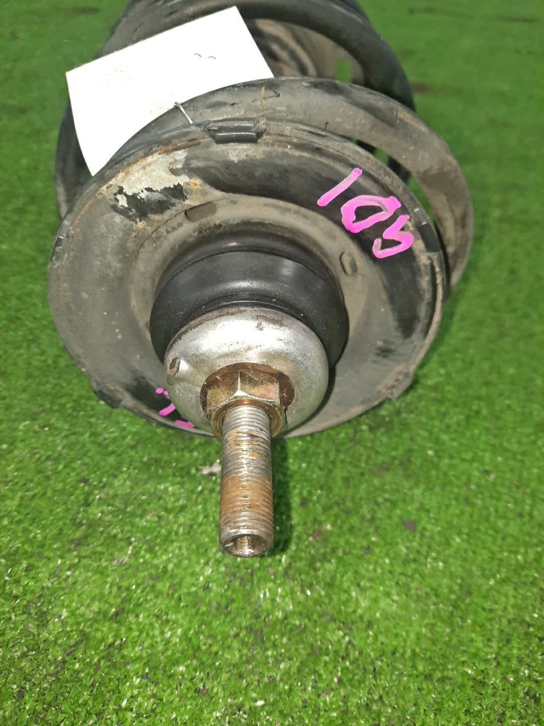 Стойка левая передняя HONDA FIT GD3, GD1 L15A, L13A 2 ракурс