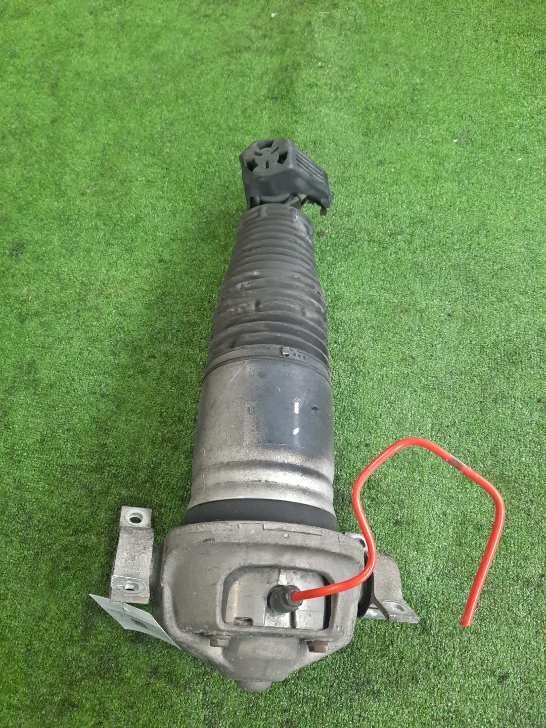 Стойка левая задняя AUDI Q7 4LB BAR 1 ракурс