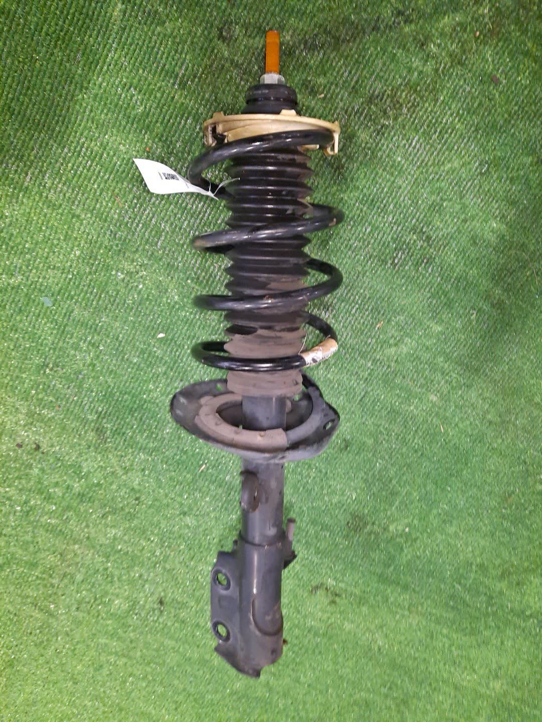 Стойка правая передняя HONDA FIT, FIT SHUTTLE GE6, GP1, GP4, GE8, GG7, GP2 L13A, LDA, LEA, L15A 1 ракурс Стойка правая передняя HONDA FIT, FIT SHUTTLE GE6, GP1, GP4, GE8, GG7, GP2 L13A, LDA, LEA, L15A 1 ракурс