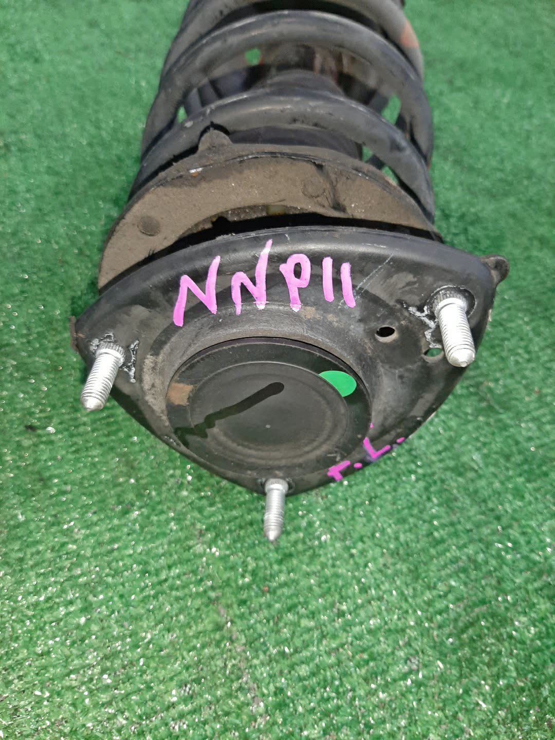 Стойка левая передняя TOYOTA FUNCARGO, IST, PLATZ, RAUM, VITZ, WILL VI, PROBOX, BB, PORTE, SUCCEED, WILL CYPHA NCP20, NCP21, NCP60, NCP61, NCP12, SCP11, NCZ20, SCP10, NCP10, SCP13, NCP13, NCP19, NCP51V, NCP58G, NCP50V, NLP51, NCP52V, NCP30, NCP31, NC