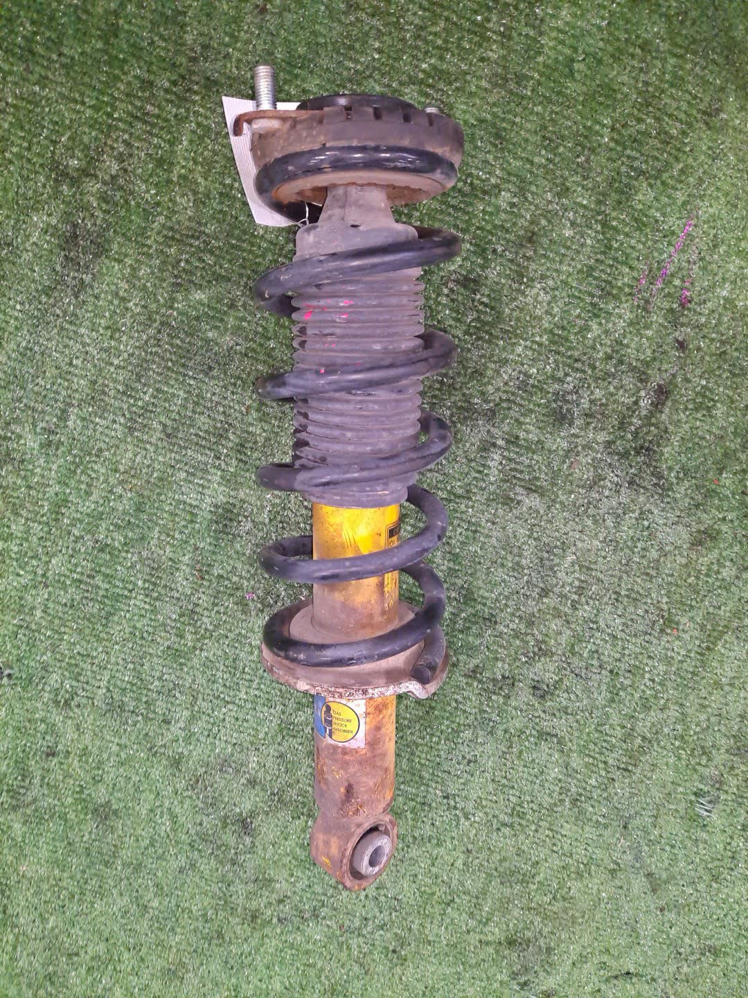 Стойка левая задняя SUBARU LEGACY BEE, BES, BE5, BH5, BL5, BP9, BP5, BPE, BHC, BE9, BLE, BL9 EZ30DE, EJ20TT, EJ20DE, EJ20E, EJ20T, EJ25E, EJ25DE, EJ25T 1 ракурс