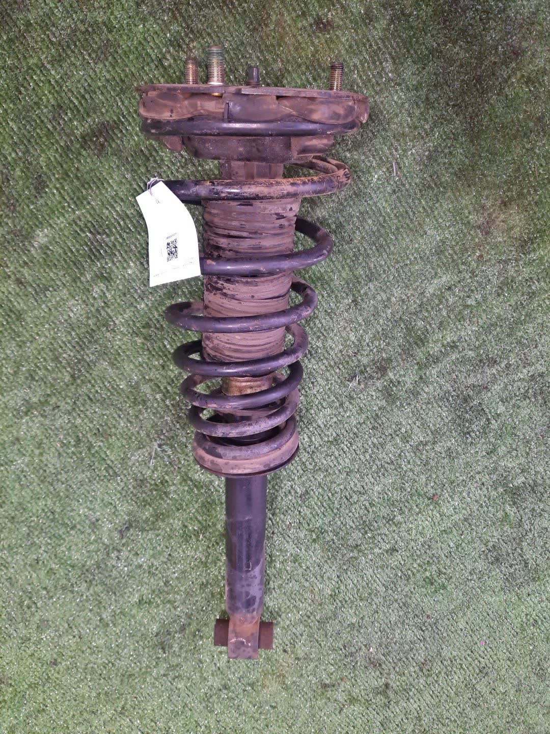 Стойка правая передняя NISSAN PRIMERA P10 SR20DE, SR18DE, SR18DI 1 ракурс