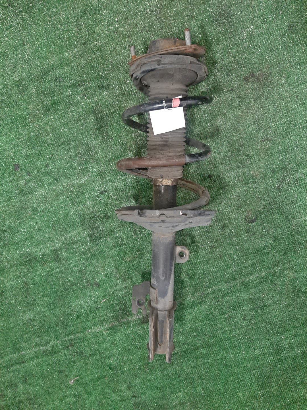Стойка левая передняя TOYOTA HARRIER GSU30W 2GR-FE 1 ракурс Стойка левая передняя TOYOTA HARRIER GSU30W 2GR-FE 1 ракурс