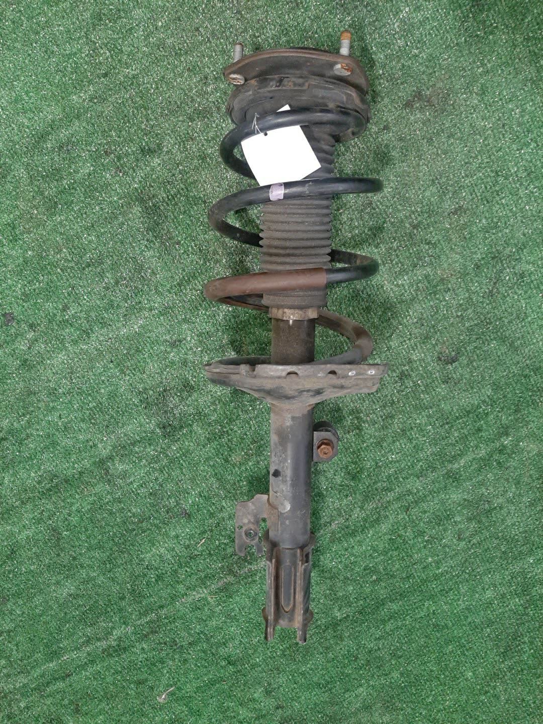 Стойка левая передняя TOYOTA HARRIER GSU30W 2GR-FE 1 ракурс Стойка левая передняя TOYOTA HARRIER GSU30W 2GR-FE 1 ракурс