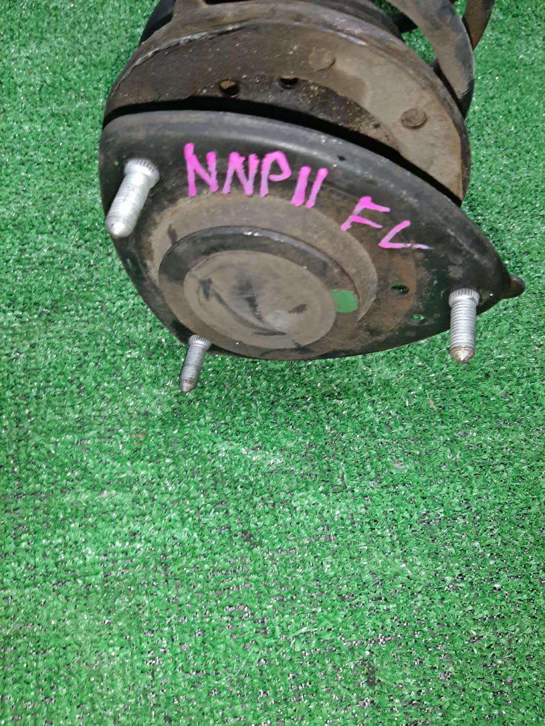 Стойка левая передняя TOYOTA FUNCARGO, IST, PLATZ, RAUM, VITZ, WILL VI, PROBOX, BB, PORTE, SUCCEED, WILL CYPHA NCP20, NCP21, NCP60, NCP61, NCP12, SCP11, NCZ20, SCP10, NCP10, SCP13, NCP13, NCP19, NCP51V, NCP58G, NCP50V, NLP51, NCP52V, NCP30, NCP31, NC