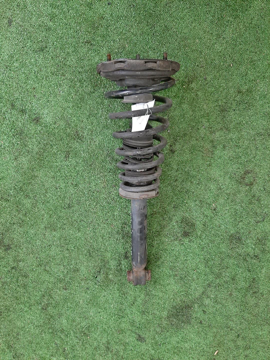 Стойка левая передняя NISSAN BLUEBIRD, PRIMERA QU14, HU14, EU14, P11, WP11, QP11, WQP11, WHP11 QG18DE, QG18DD, SR20DE, SR20VE, SR18DE 1 ракурс