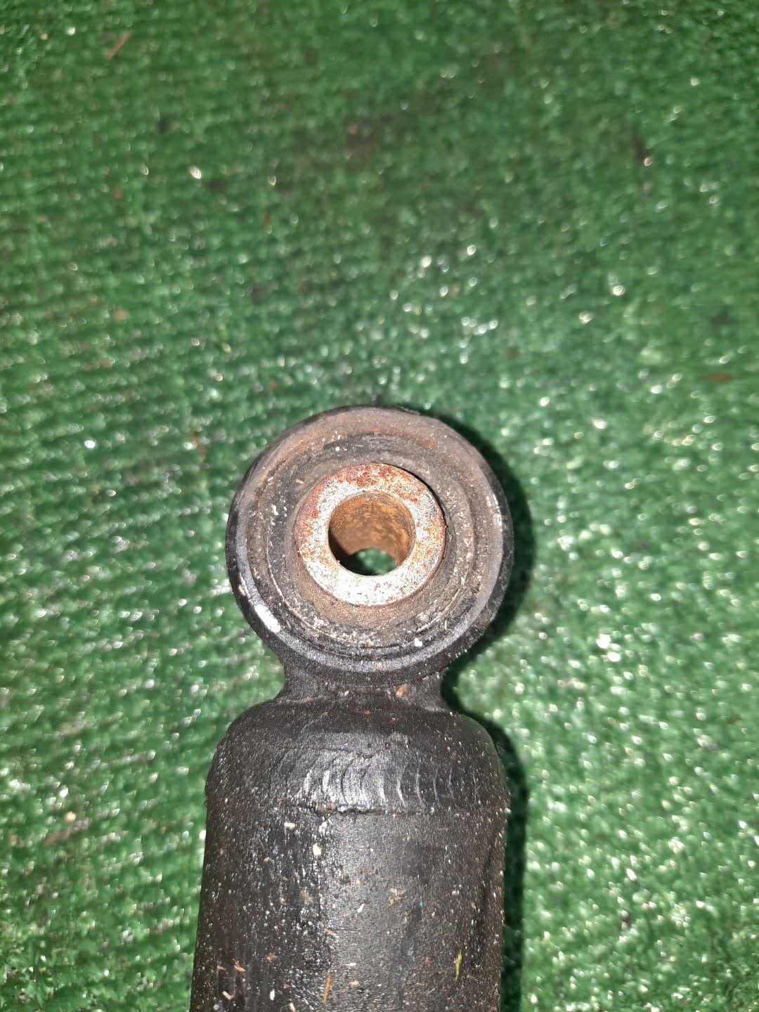 Стойка правая передняя TOYOTA BREVIS, CROWN, MARK II BLIT, PROGRES, VEROSSA, MARK II, CROWN ESTATE JCG10, JCG11, GS171, JZS175, JZS171, JKS175, JZX110W, GX110W, GX110, JZX110 1JZ-FSE, 2JZ-FSE, 1G-FE, 1JZ-GE 3 ракурс