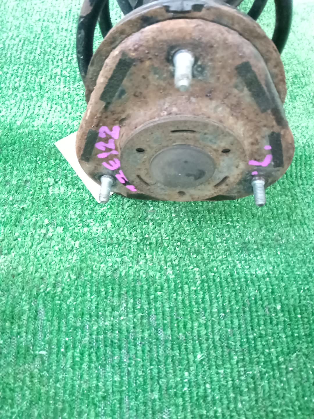 Стойка левая передняя TOYOTA COROLLA, PREMIO, COROLLA SPACIO, WISH, ALLION, COROLLA FIELDER, ALLEX, COROLLA RUNX, WILL VS, COROLLA  AXIO ZZE124, NZE121, NZE120, ZZE122, NZE124, CE121, ZRT265, ZZT240, NZT240, ZRT260, ZZT245, NZT260, ZRT261, NZE121N, Z