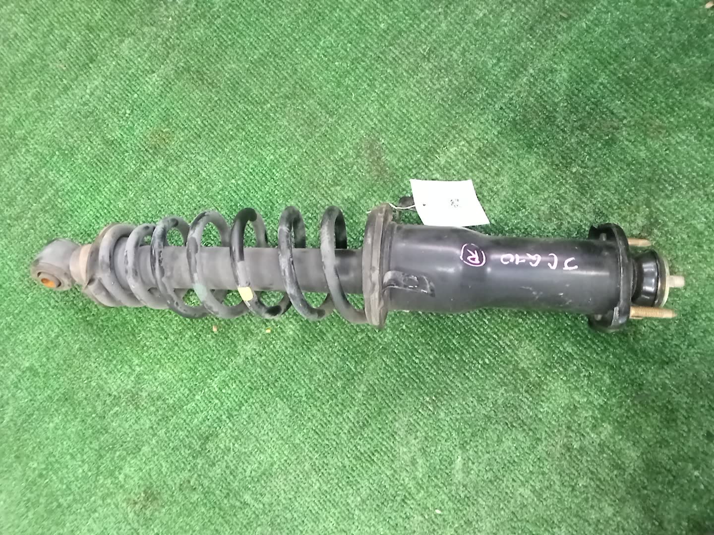 Стойка правая задняя TOYOTA BREVIS JCG10 1JZ-GE 1 ракурс