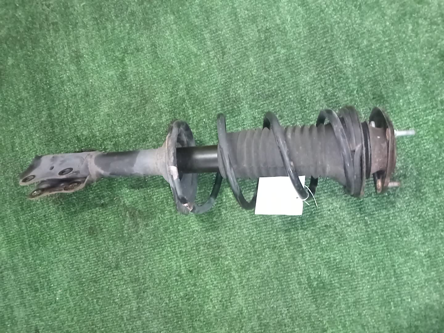Стойка левая передняя TOYOTA FUNCARGO, IST, PLATZ, RAUM, VITZ, WILL VI, PROBOX, BB, PORTE, SUCCEED, WILL CYPHA NCP20, NCP21, NCP60, NCP61, NCP12, SCP11, NCZ20, SCP10, NCP10, SCP13, NCP13, NCP19, NCP51V, NCP58G, NCP50V, NLP51, NCP52V, NCP30, NCP31, NC