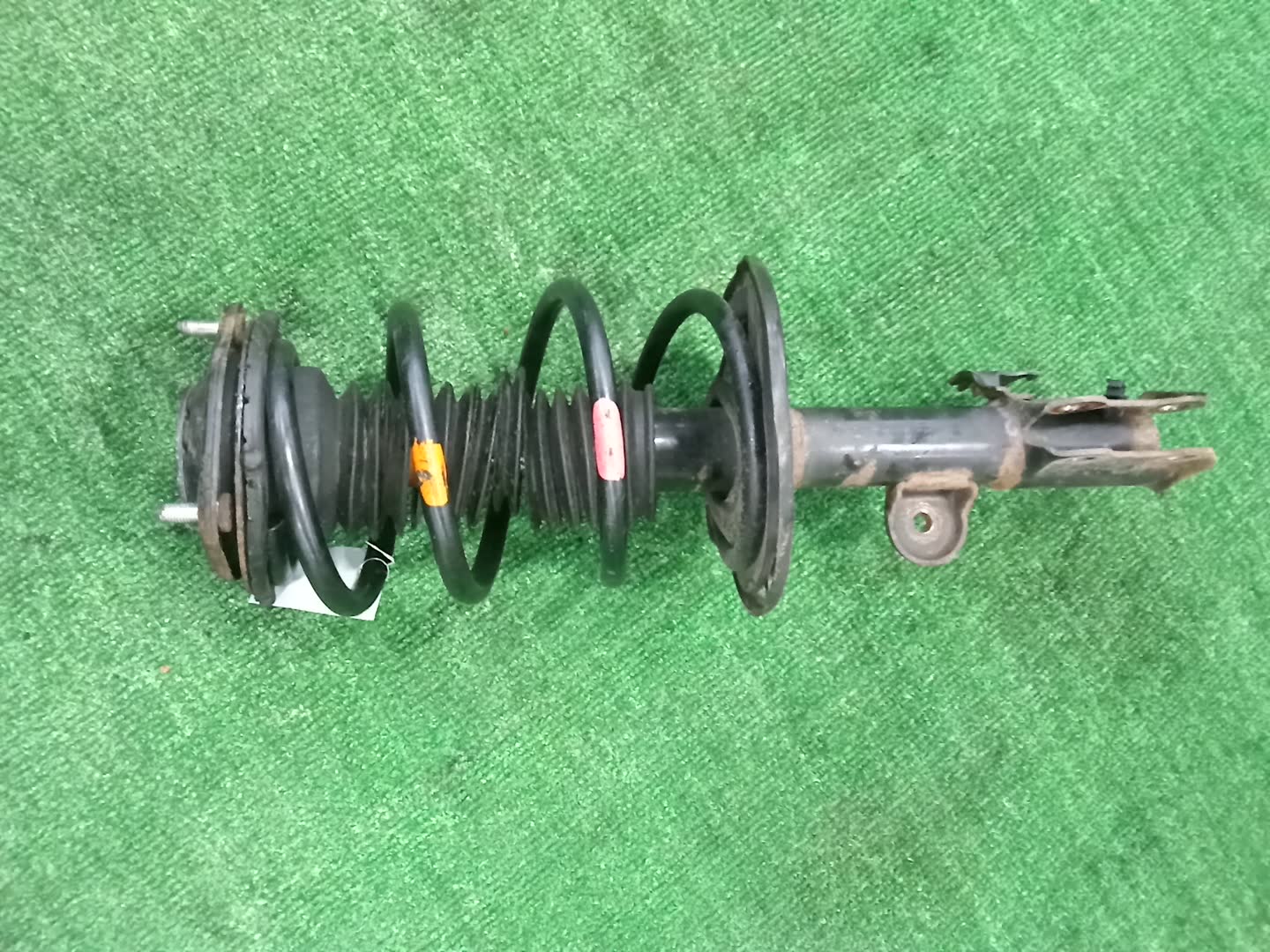 Стойка левая передняя TOYOTA HARRIER ZSU65W 3ZR-FAE 1 ракурс