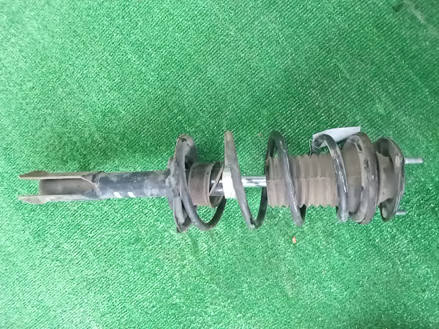 Стойка левая передняя TOYOTA FUNCARGO, IST, PLATZ, RAUM, VITZ, WILL VI, PROBOX, BB, PORTE, SUCCEED, WILL CYPHA NCP20, NCP21, NCP60, NCP61, NCP12, SCP11, NCZ20, SCP10, NCP10, SCP13, NCP13, NCP19, NCP51V, NCP58G, NCP50V, NLP51, NCP52V, NCP30, NCP31, NC