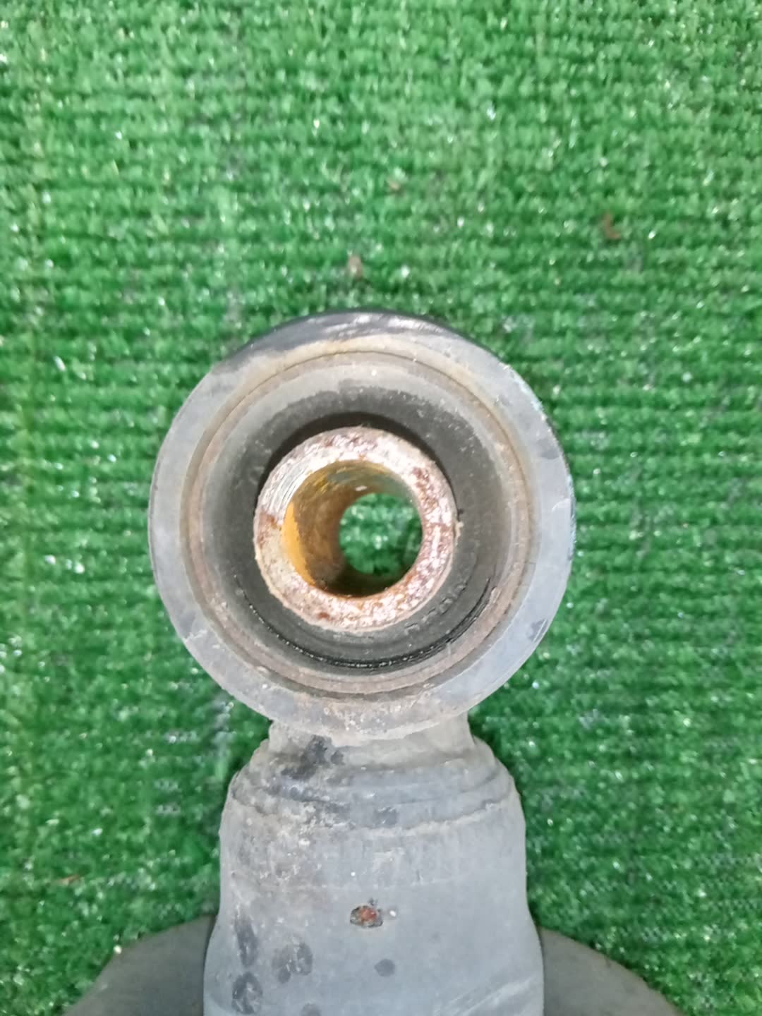 Стойка правая задняя TOYOTA BREVIS, CROWN, PROGRES, ALTEZZA, VEROSSA, MARK II JCG10, JCG11, JCG15, GS171, JZS175, JZS171, JZS173, JZS179, JKS175, GXE10, SXE10, JCE10, GXE15, JCE15, GX110, JZX110, GX115, JZX115 1JZ-FSE, 2JZ-FSE, 1G-FE, 1JZ-GE, 2JZ-GE,