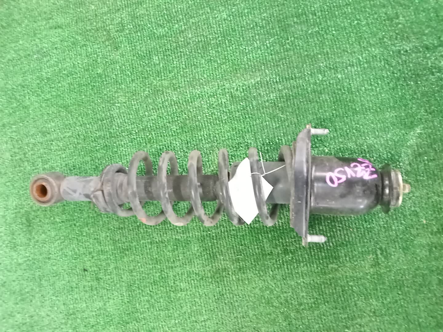 Стойка правая задняя TOYOTA COROLLA, OPA, PREMIO, COROLLA SPACIO, VISTA, ALLION, COROLLA FIELDER, ALLEX, COROLLA RUNX, SIENTA, WILL VS, VISTA ARDEO, COROLLA  AXIO NZE121, NZE120, NZE141, ZZE122, CE121, ZZE123, ACT10, ZCT10, ZZT240, NZT240, AZT240, NZ