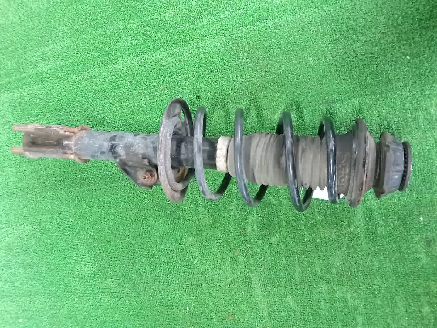Стойка правая передняя SUBARU TREZIA NCP125 1NZ-FE 1 ракурс