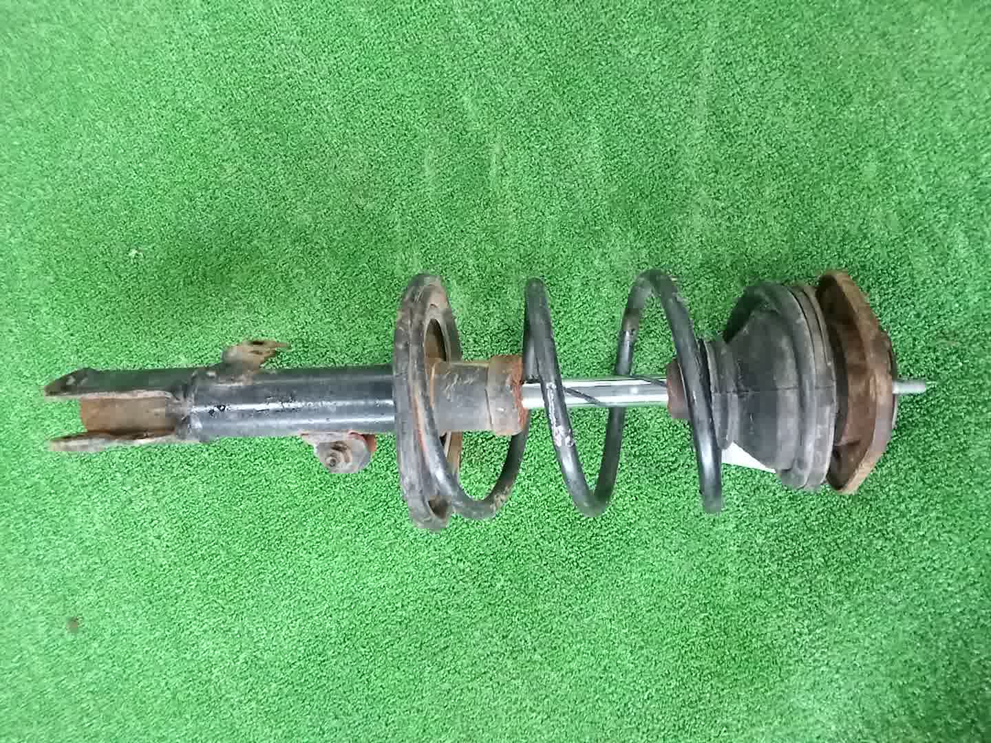 Стойка левая передняя TOYOTA COROLLA, PREMIO, COROLLA SPACIO, WISH, ALLION, COROLLA FIELDER, ALLEX, COROLLA RUNX, WILL VS, COROLLA  AXIO ZZE124, NZE121, NZE120, ZZE122, NZE124, CE121, ZRT265, ZZT240, NZT240, ZRT260, ZZT245, NZT260, ZRT261, NZE121N, Z