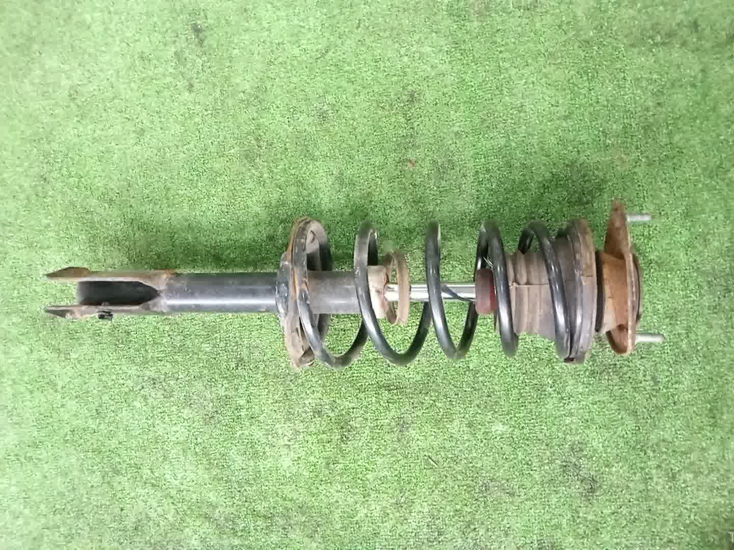 Стойка левая передняя TOYOTA FUNCARGO, IST, PLATZ, RAUM, VITZ, PROBOX, BB, PORTE, SUCCEED, WILL CYPHA NCP25, NCP65, NCP16, NCZ25, NCP15, NCP55V, NCP59G, NCP35, NNP15, NCP75 1NZ-FE, 2NZ-FE 1 ракурс
