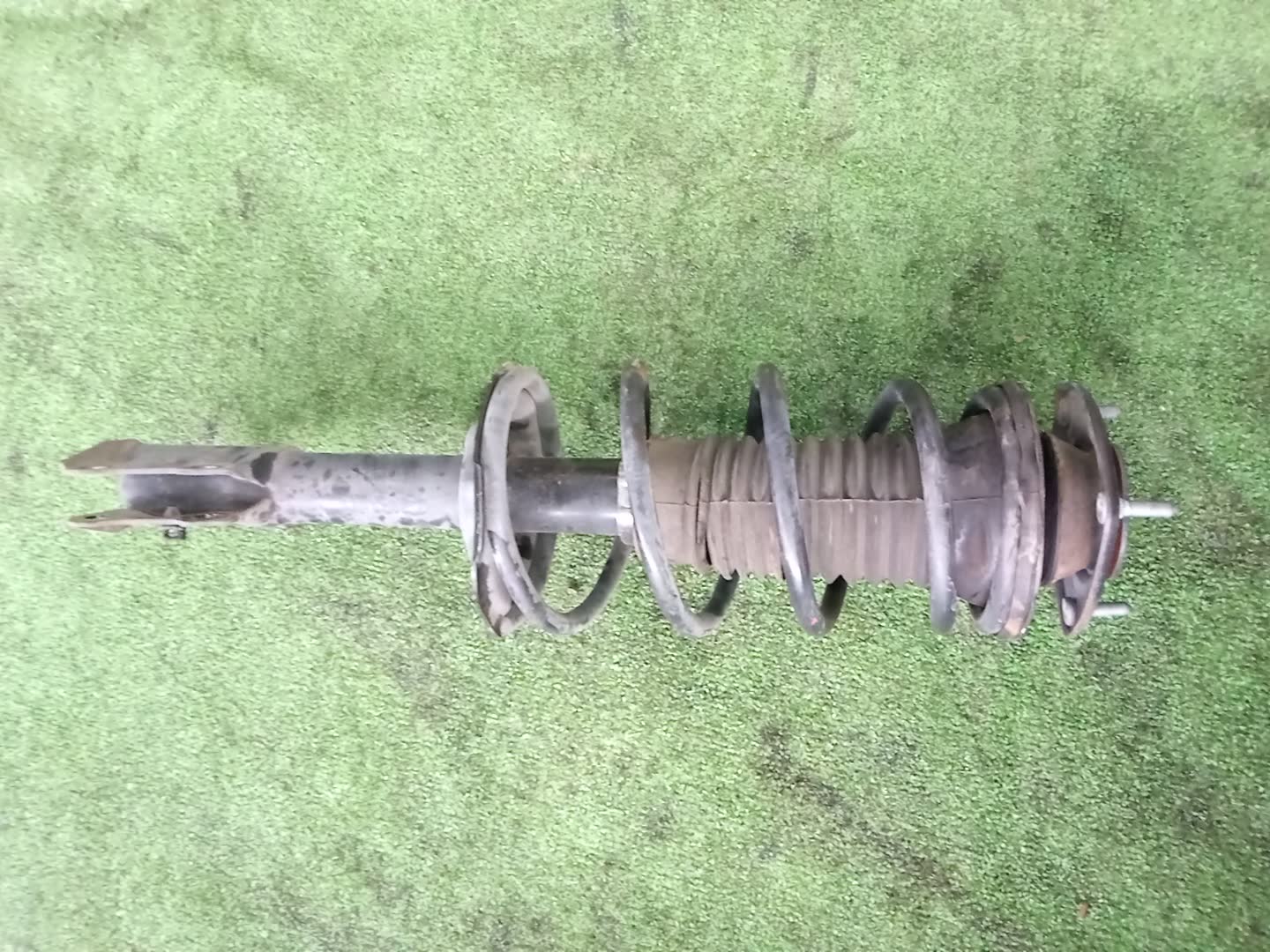 Стойка левая передняя TOYOTA FUNCARGO, IST, PLATZ, RAUM, VITZ, WILL VI, PROBOX, BB, PORTE, SUCCEED, WILL CYPHA NCP20, NCP21, NCP60, NCP61, NCP12, SCP11, NCZ20, SCP10, NCP10, SCP13, NCP13, NCP19, NCP51V, NCP58G, NCP50V, NLP51, NCP52V, NCP30, NCP31, NC