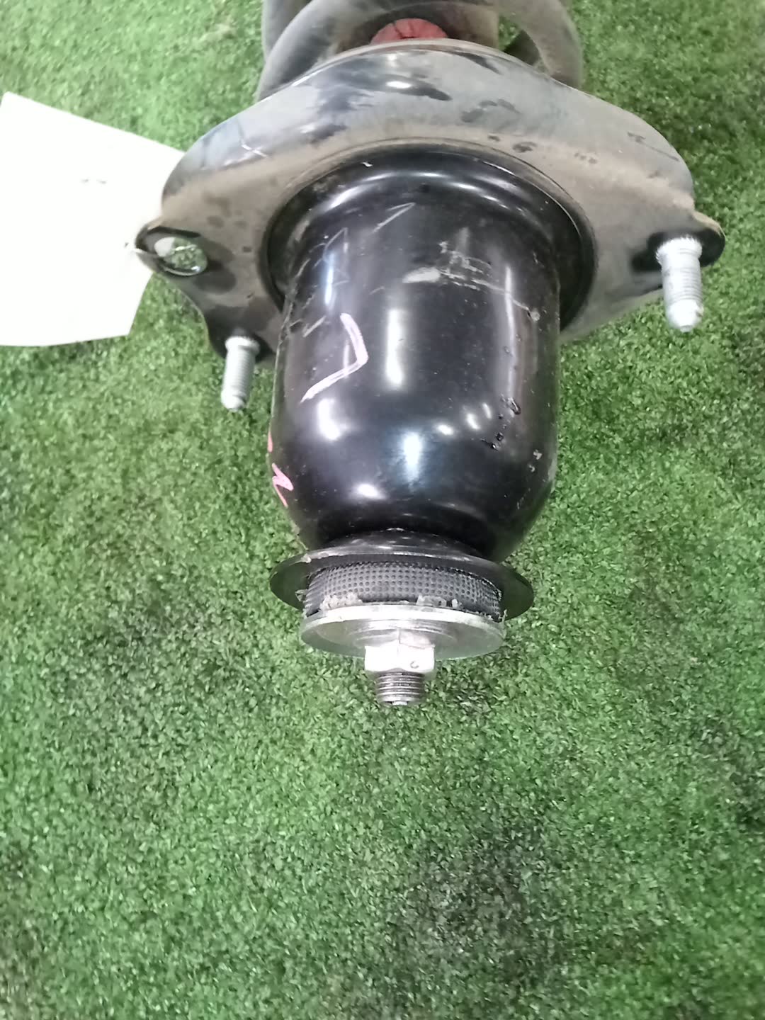 Стойка левая задняя TOYOTA COROLLA, OPA, PREMIO, PRIUS, COROLLA SPACIO, VISTA, ALLION, COROLLA FIELDER, ALLEX, COROLLA RUNX, SIENTA, WILL VS, VISTA ARDEO, COROLLA  AXIO NZE121, NZE120, NZE141, ZZE122, CE121, ZZE123, ACT10, ZCT10, ZZT240, NZT240, AZT2