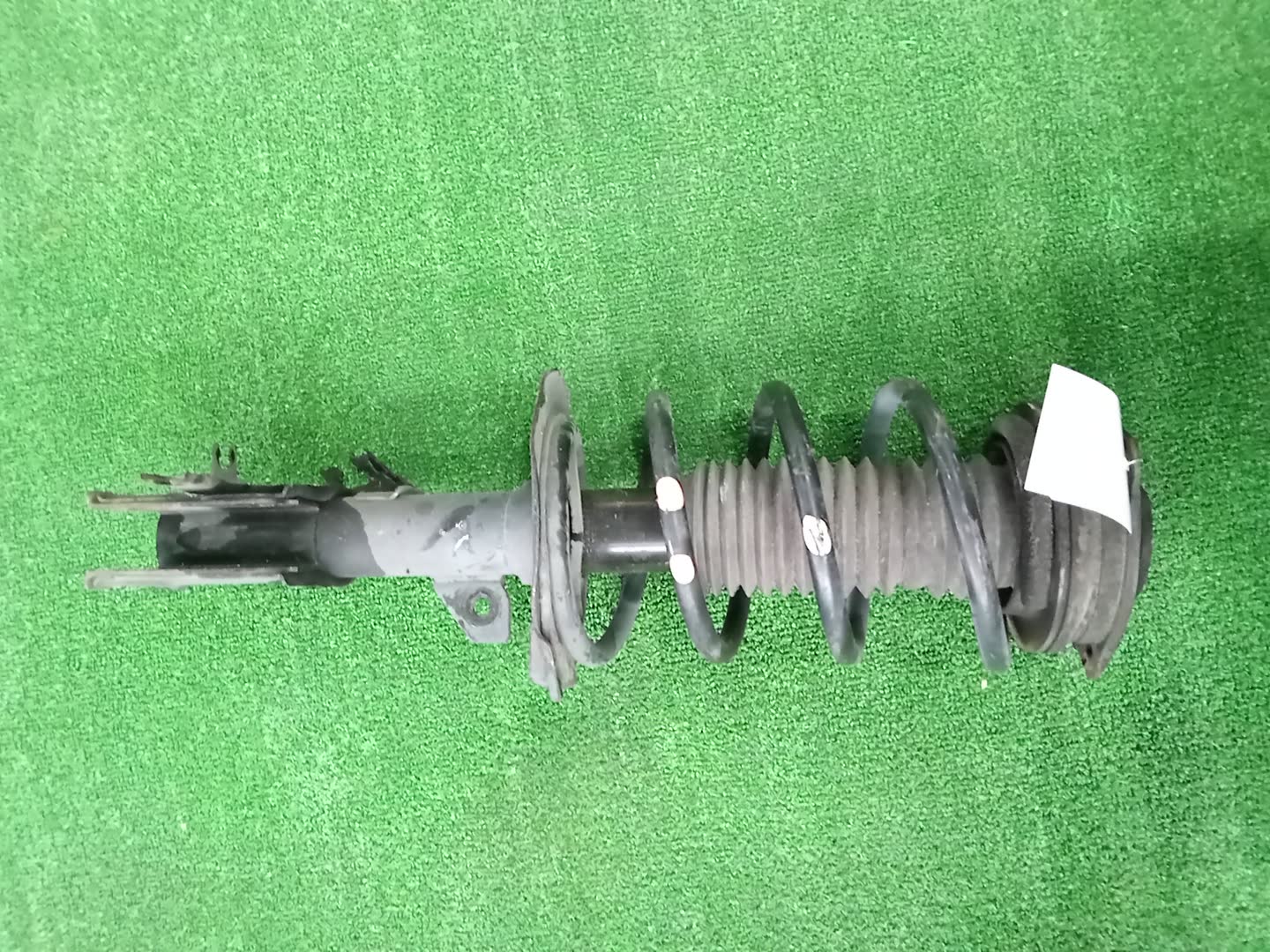 Стойка левая передняя NISSAN SERENA C27 MR20DD 1 ракурс