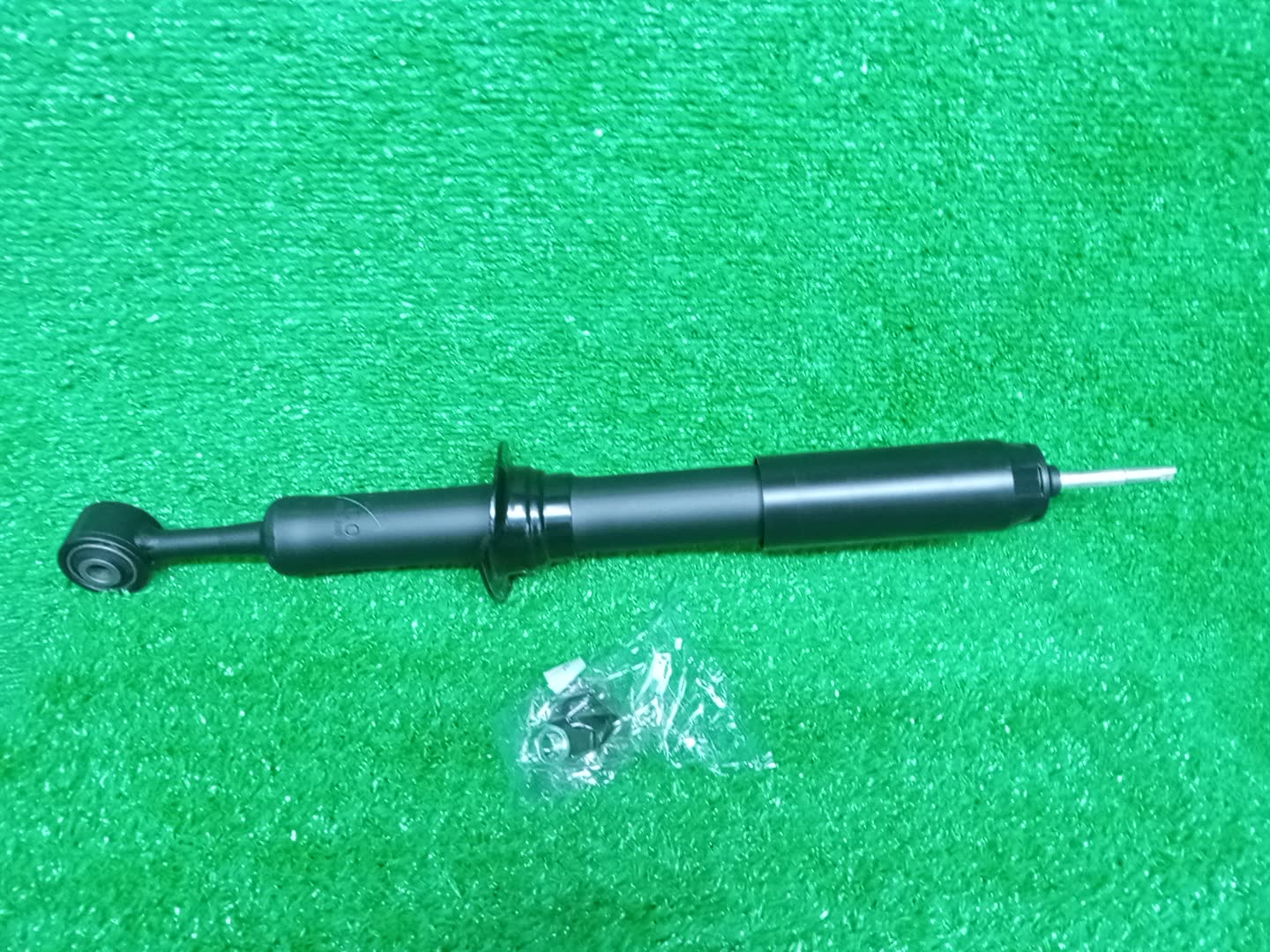 Стойка передняя TOYOTA HILUX KUN25 U3768 1 ракурс