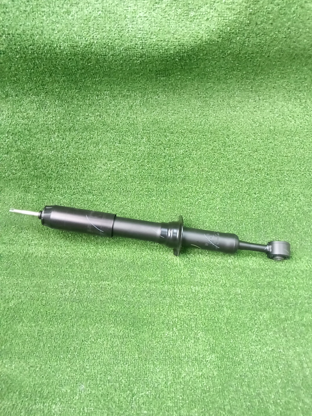 Стойка передняя TOYOTA HILUX KUN25 U3768 3 ракурс