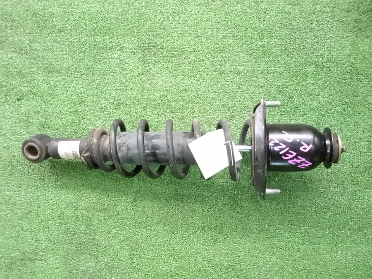 Стойка правая задняя TOYOTA COROLLA, OPA, PREMIO, COROLLA SPACIO, VISTA, ALLION, COROLLA FIELDER, ALLEX, COROLLA RUNX, SIENTA, WILL VS, VISTA ARDEO, COROLLA  AXIO NZE121, NZE120, NZE141, ZZE122, CE121, ZZE123, ACT10, ZCT10, ZZT240, NZT240, AZT240, NZ