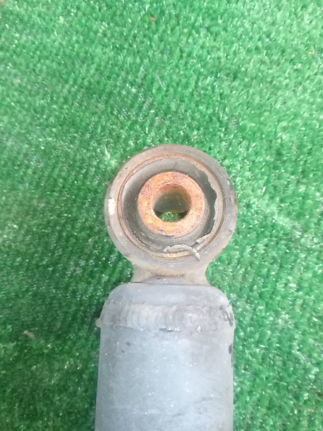 Стойка правая передняя TOYOTA BREVIS, CROWN, MARK II BLIT, PROGRES, VEROSSA, MARK II, CROWN ESTATE JCG10, JCG11, GS171, JZS175, JZS171, JKS175, JZX110W, GX110W, GX110, JZX110 1JZ-FSE, 2JZ-FSE, 1G-FE, 1JZ-GE 3 ракурс
