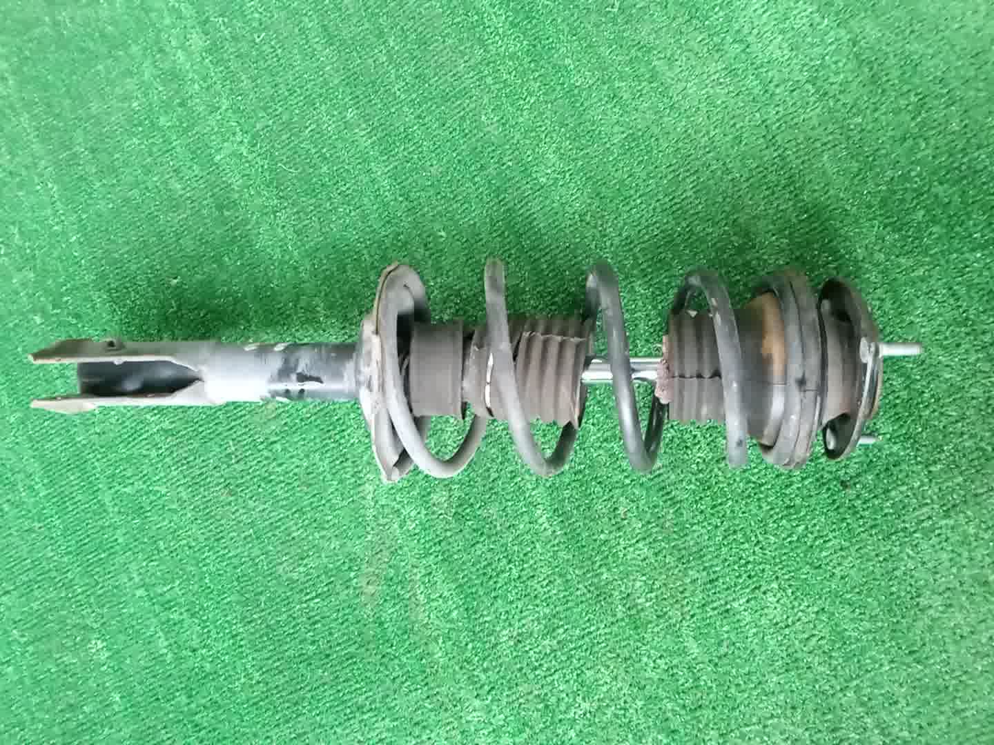 Стойка правая передняя TOYOTA FUNCARGO, IST, PLATZ, RAUM, VITZ, WILL VI, PROBOX, BB, PORTE, SUCCEED, WILL CYPHA NCP20, NCP21, NCP60, NCP61, NCP12, SCP11, NCZ20, SCP10, NCP10, SCP13, NCP13, NCP19, NCP51V, NCP58G, NCP50V, NLP51, NCP52V, NCP30, NCP31, N