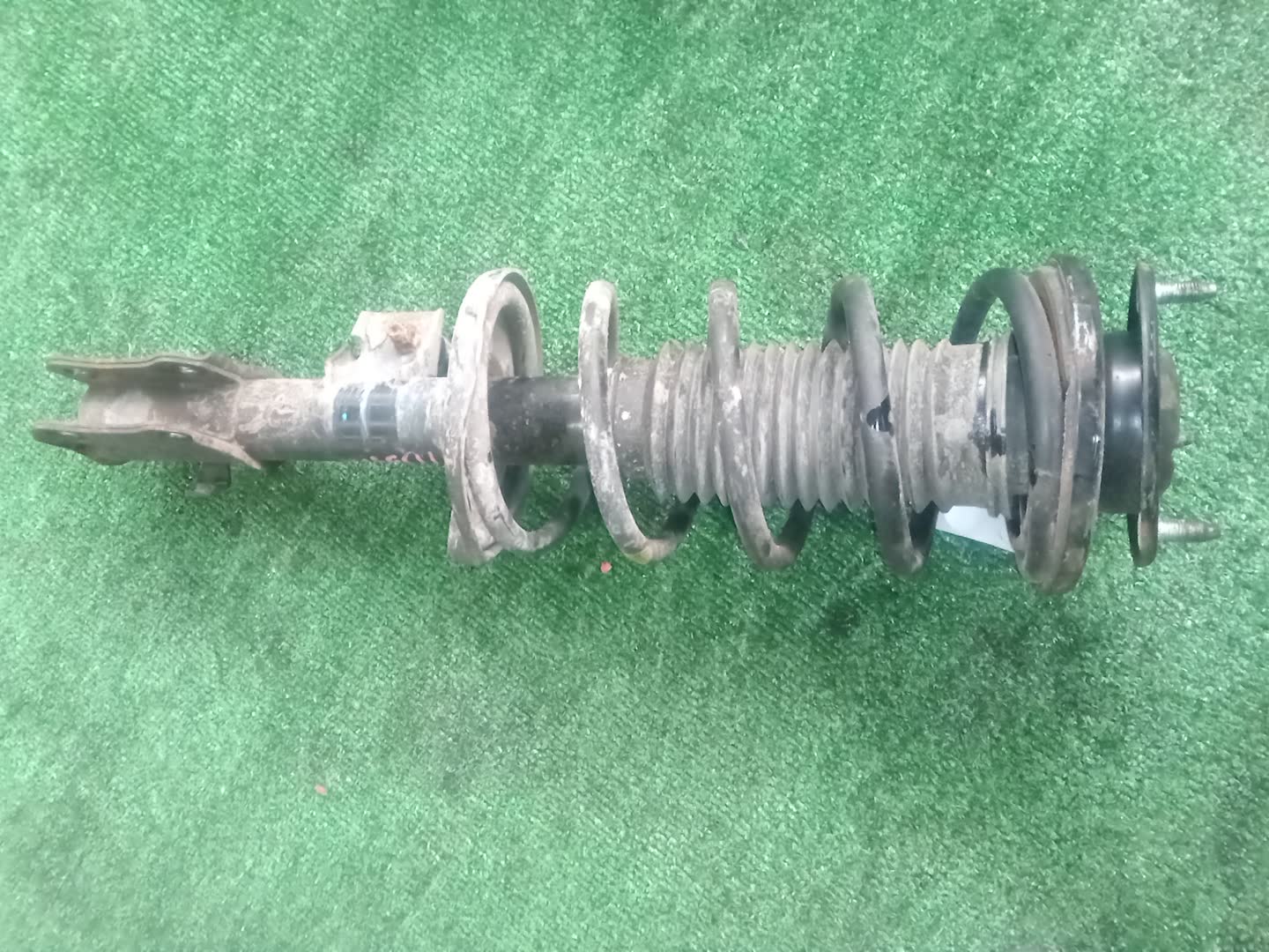 Стойка правая передняя SUZUKI ESCUDO, GRAND VITARA TA74W, TDB4W, TD94W, TD54W, TDA4W M16A, J24B, H27A, J20A 1 ракурс Стойка правая передняя SUZUKI ESCUDO, GRAND VITARA TA74W, TDB4W, TD94W, TD54W, TDA4W M16A, J24B, H27A, J20A 1 ракурс