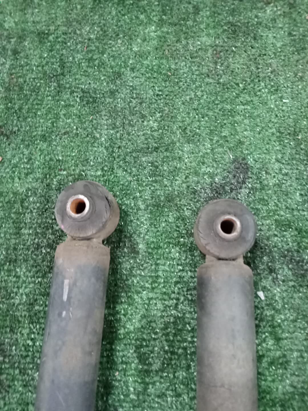 Стойка передняя CHRYSLER 300C LX EGG 3 ракурс