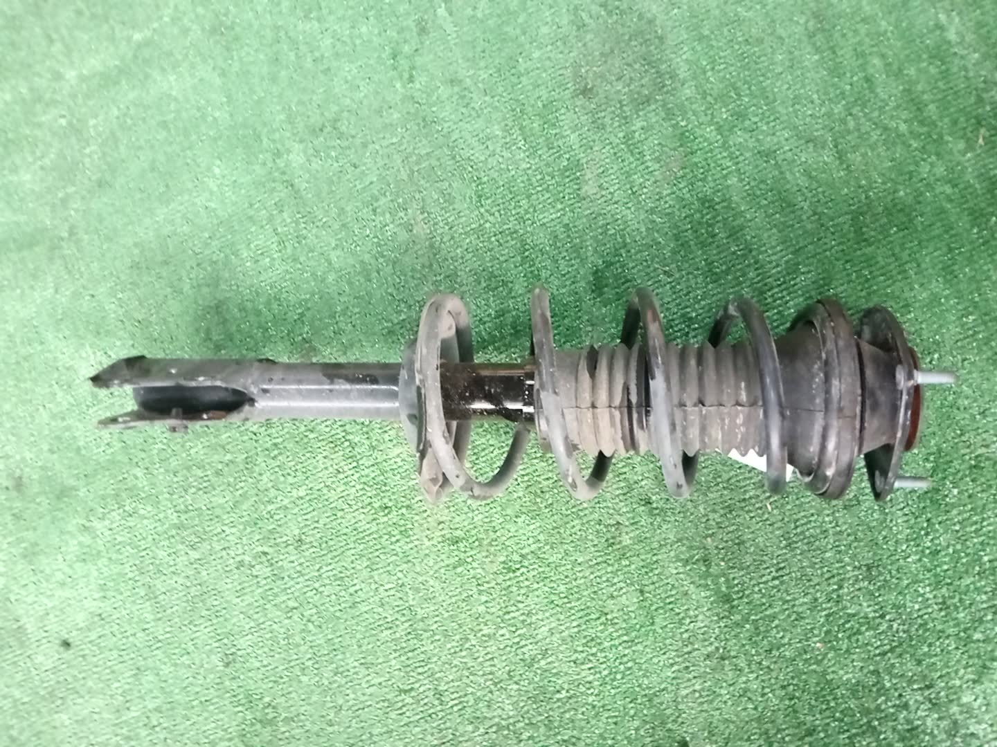 Стойка левая передняя TOYOTA FUNCARGO, IST, PLATZ, RAUM, VITZ, WILL VI, PROBOX, BB, PORTE, SUCCEED, WILL CYPHA NCP20, NCP21, NCP60, NCP61, NCP12, SCP11, NCZ20, SCP10, NCP10, SCP13, NCP13, NCP19, NCP51V, NCP58G, NCP50V, NLP51, NCP52V, NCP30, NCP31, NC