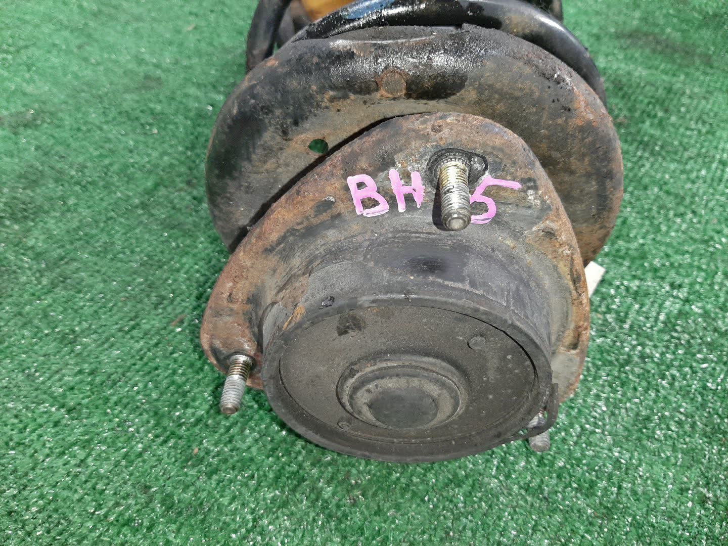 Стойка левая передняя SUBARU LEGACY BEE, BES, BH9, BE5, BH5, BHE, BHC, BE9 EZ30DE, EJ20TT, EJ25DE, EJ20DE, EJ20E 2 ракурс