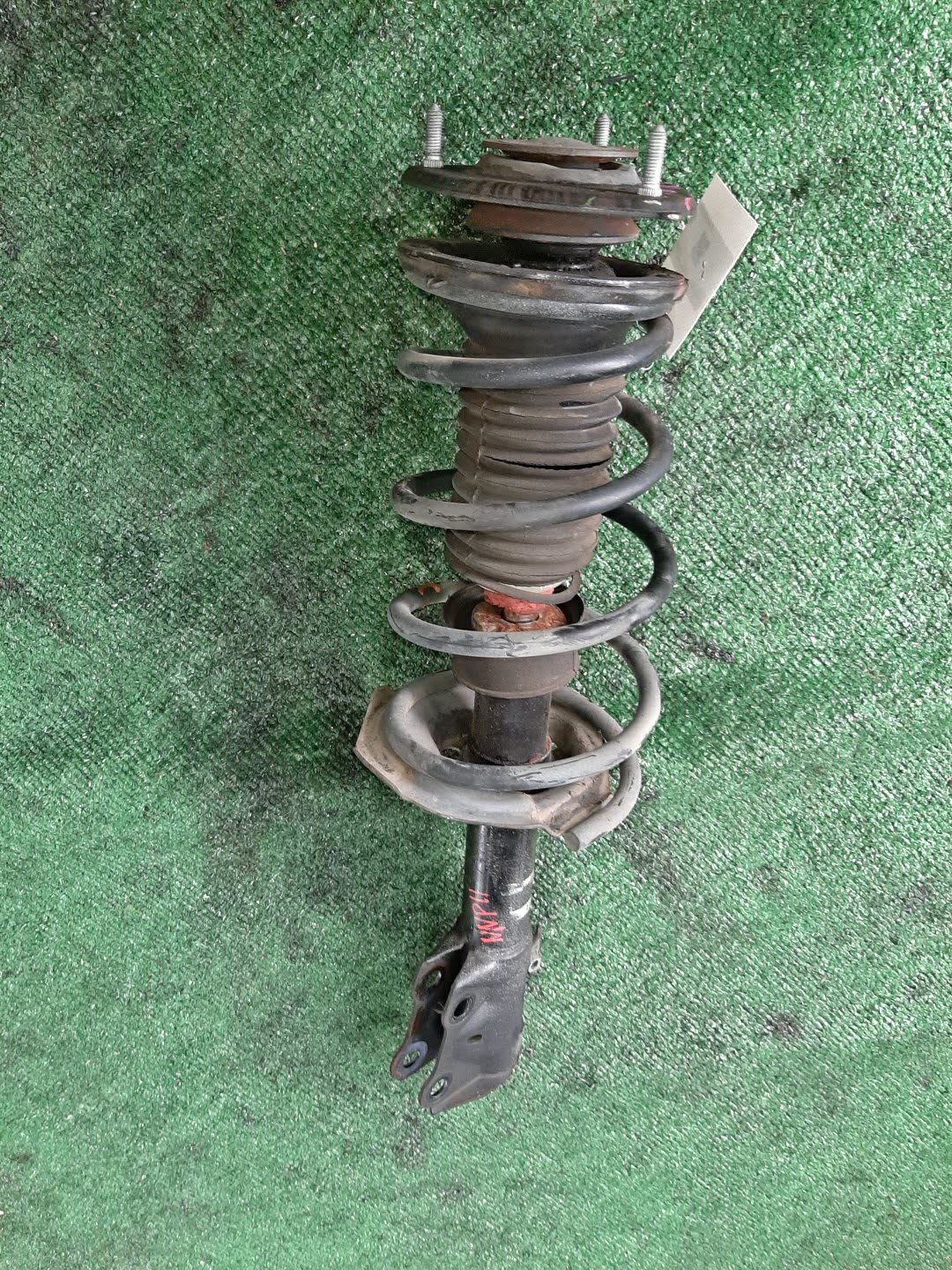 Стойка правая передняя TOYOTA FUNCARGO, IST, PLATZ, RAUM, VITZ, WILL VI, PROBOX, BB, PORTE, SUCCEED, WILL CYPHA NCP20, NCP21, NCP60, NCP61, NCP12, SCP11, NCZ20, SCP10, NCP10, SCP13, NCP13, NCP19, NCP51V, NCP58G, NCP50V, NLP51, NCP52V, NCP30, NCP31, N