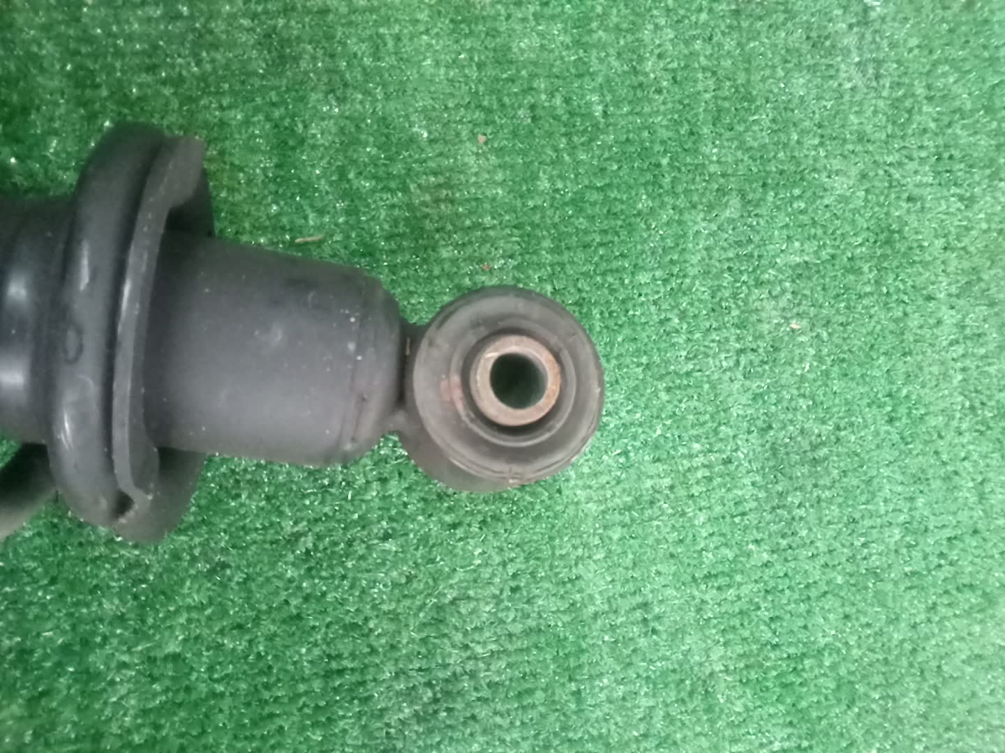 Стойка левая задняя TOYOTA SOARER UZZ40 3UZ-FE 3 ракурс