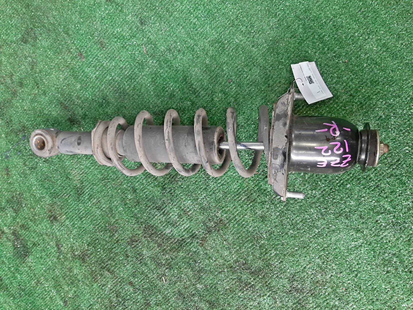 Стойка правая задняя TOYOTA COROLLA, OPA, PREMIO, COROLLA SPACIO, VISTA, ALLION, COROLLA FIELDER, ALLEX, COROLLA RUNX, SIENTA, WILL VS, VISTA ARDEO, COROLLA  AXIO NZE121, NZE120, NZE141, ZZE122, CE121, ZZE123, ACT10, ZCT10, ZZT240, NZT240, AZT240, NZ