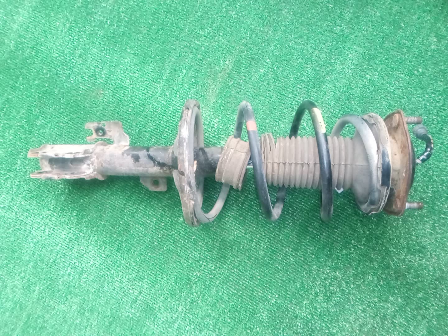 Стойка левая передняя TOYOTA CAMRY, WINDOM ACV30, MCV30 2AZ-FE, 1MZ-FE 1 ракурс