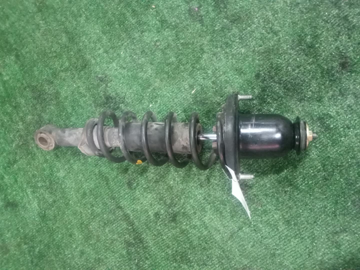 Стойка левая задняя TOYOTA COROLLA, OPA, PREMIO, COROLLA SPACIO, VISTA, ALLION, COROLLA FIELDER, ALLEX, COROLLA RUNX, SIENTA, WILL VS, VISTA ARDEO, COROLLA  AXIO NZE121, NZE120, NZE141, ZZE122, CE121, ZZE123, ACT10, ZCT10, ZZT240, NZT240, AZT240, NZE