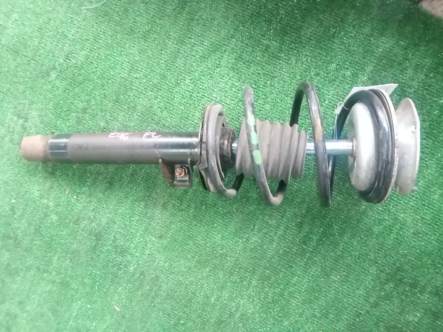 Стойка левая передняя BMW 3-Series E46 N42B20AB 1 ракурс Стойка левая передняя BMW 3-Series E46 N42B20AB 1 ракурс