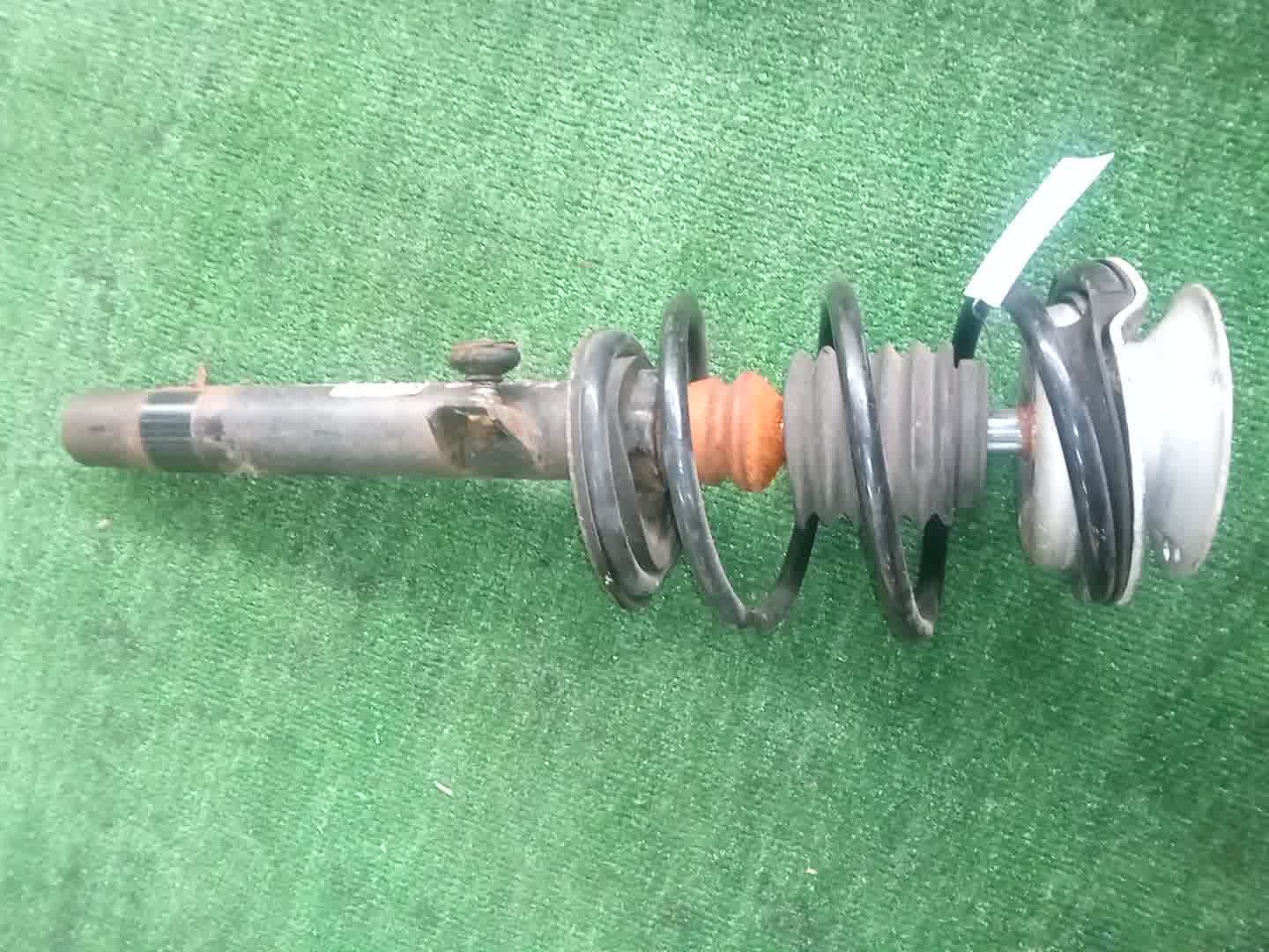 Стойка правая передняя BMW 3-Series E46 N42B20AB 1 ракурс