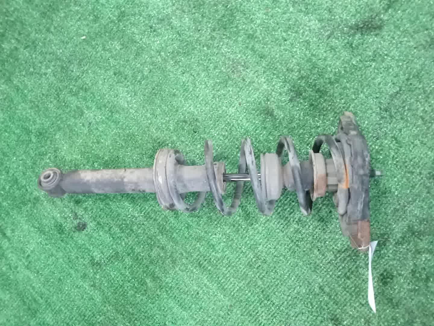 Стойка левая задняя NISSAN SUNNY, BLUEBIRD SYLPHY B15, G10 QG13DE, QG15DE, QG18DD, QG18DE 1 ракурс