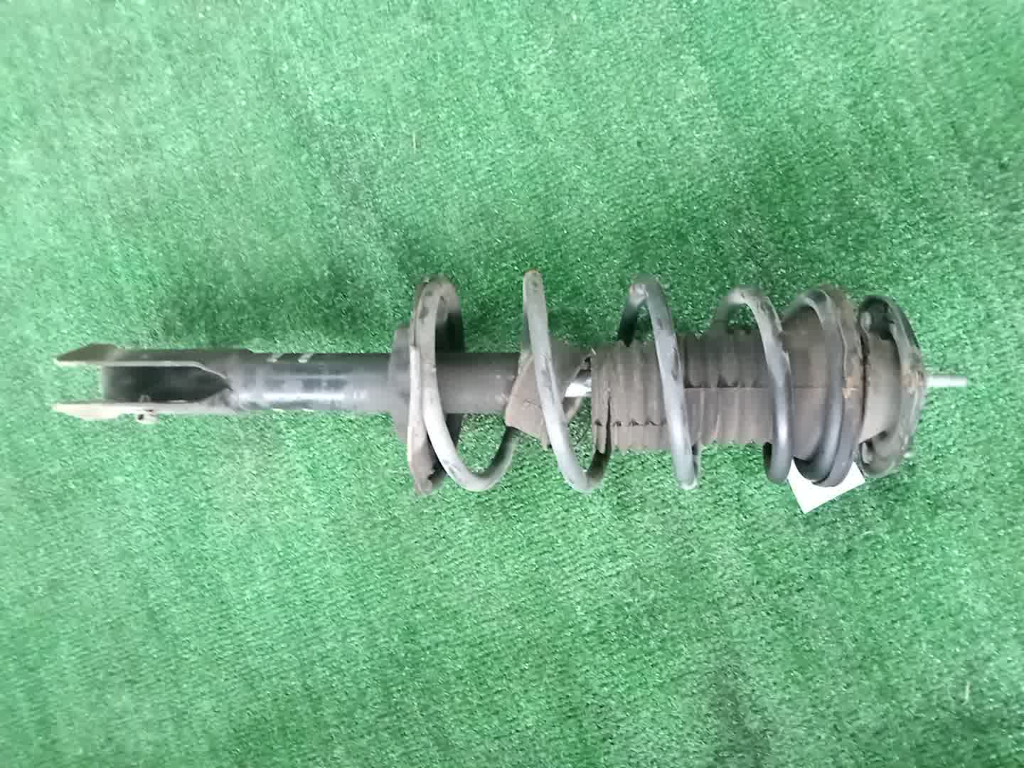 Стойка левая передняя TOYOTA FUNCARGO, IST, PLATZ, RAUM, VITZ, WILL VI, PROBOX, BB, PORTE, SUCCEED, WILL CYPHA NCP20, NCP21, NCP60, NCP61, NCP12, SCP11, NCZ20, SCP10, NCP10, SCP13, NCP13, NCP19, NCP51V, NCP58G, NCP50V, NLP51, NCP52V, NCP30, NCP31, NC