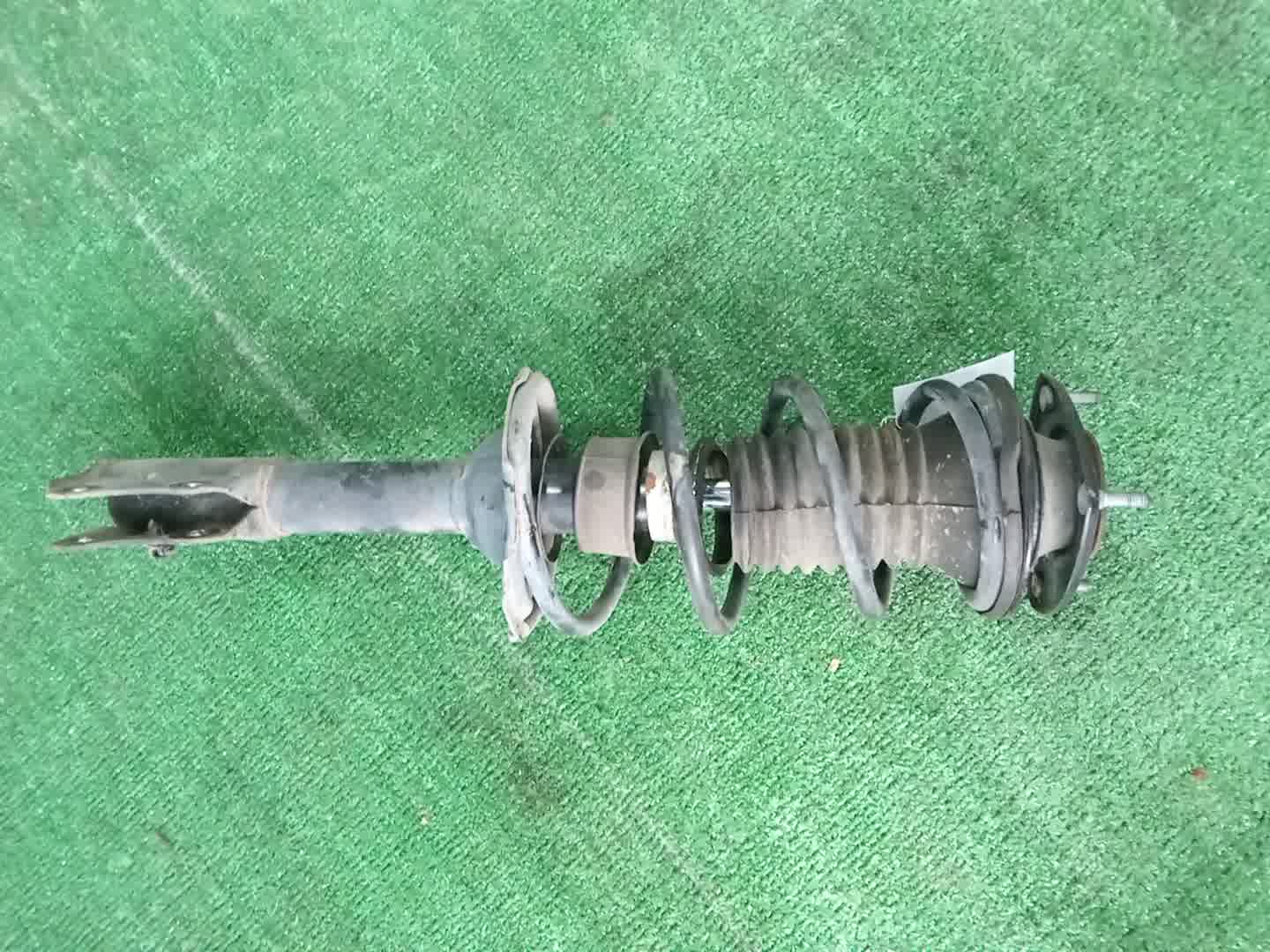 Стойка левая передняя TOYOTA FUNCARGO, IST, PLATZ, RAUM, VITZ, WILL VI, PROBOX, BB, PORTE, SUCCEED, WILL CYPHA NCP20, NCP21, NCP60, NCP61, NCP12, SCP11, NCZ20, SCP10, NCP10, SCP13, NCP13, NCP19, NCP51V, NCP58G, NCP50V, NLP51, NCP52V, NCP30, NCP31, NC